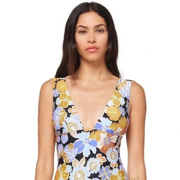 L*Space Seam-Free Katniss One Piece Classic Swimsuit, sugar & spice - Picture 7 of 9